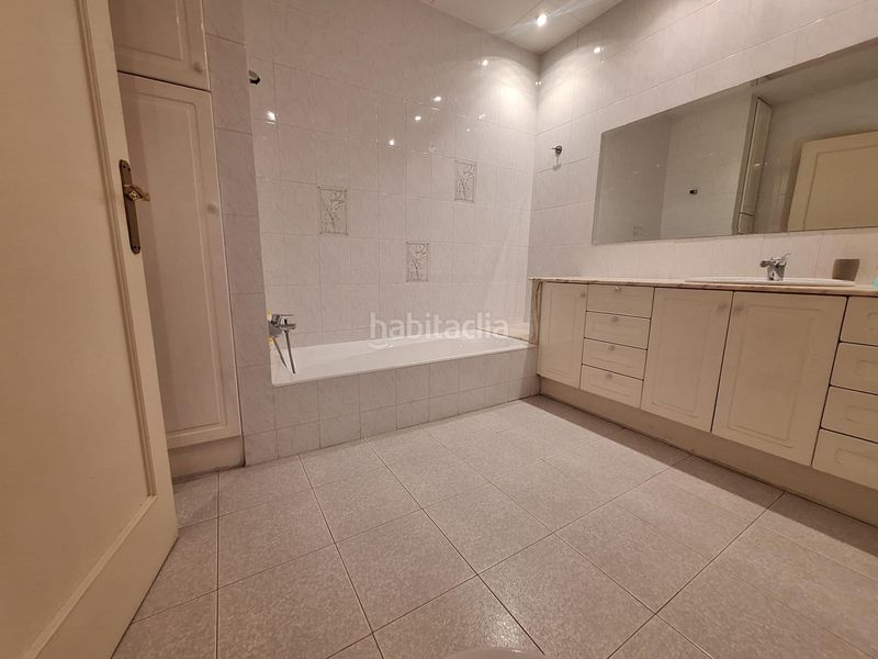 Foto 41a53efa-743f-4d14-8412-9f33c540e197. Casa amb aparcament a Creu Alta Sabadell