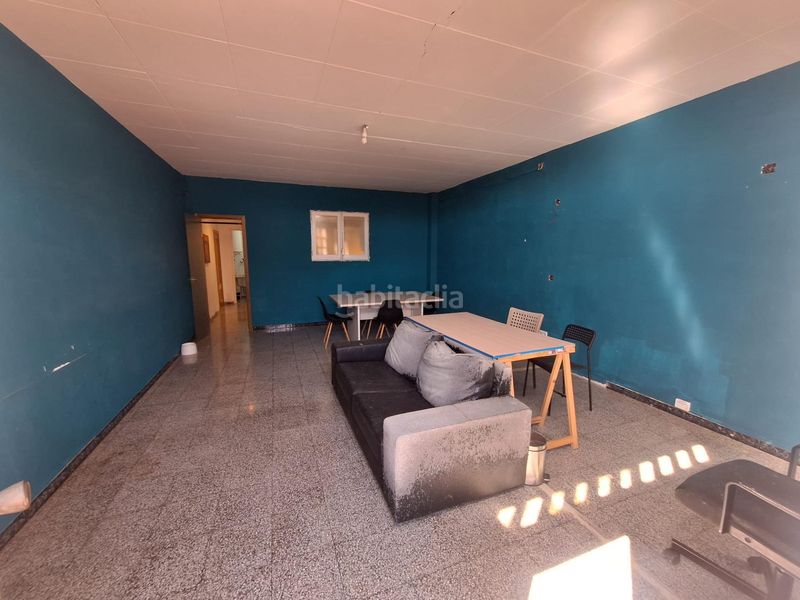 Foto 942af926-0cdf-4718-b65e-a18664af6513. Casa amb aparcament a Creu Alta Sabadell