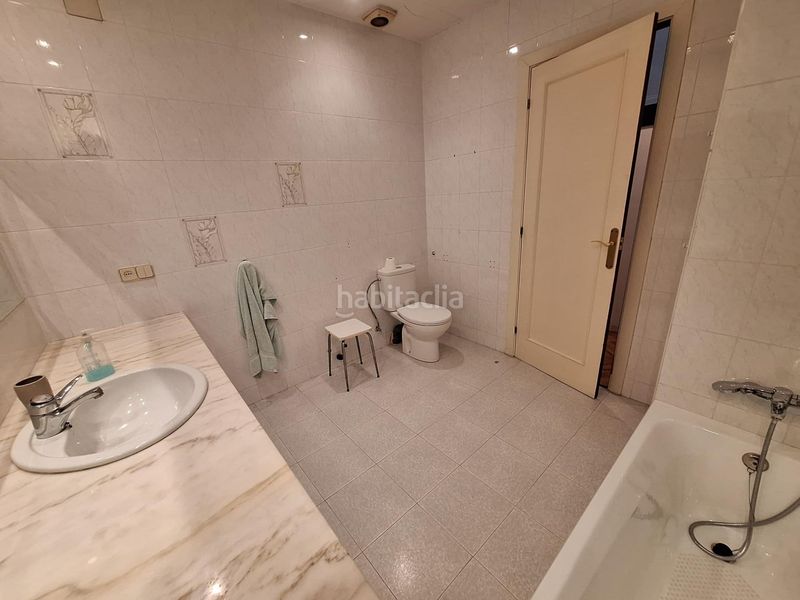Foto a47bbcce-158f-474a-9105-2c684b8fe09c. Casa amb aparcament a Creu Alta Sabadell