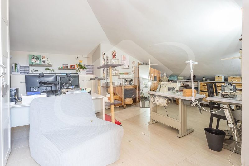 Foto 55330d06-4488-48cf-ab89-d76b154c5229. Duplex in Covadonga Sabadell