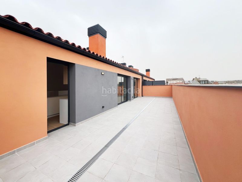 Foto 2cd99038-53a2-4ba5-a491-f571f1f98d2f. Dúplex amb calefacció aparcament piscina a Gràcia Sabadell