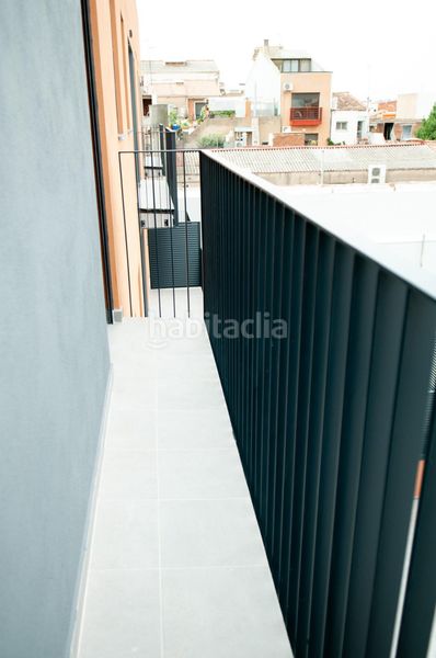 Foto c24b8646-2b78-429c-bdc1-495545f0832b. Dúplex amb calefacció aparcament piscina a Gràcia Sabadell