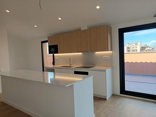 Duplex in Gràcia. Duplex de obra nueva con  terraza