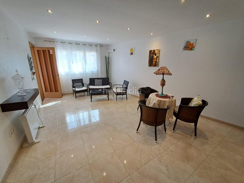 Foto 40b8fda6-cbb9-4193-bd6f-889f2e3252a9. Casa amb aparcament a Centre Sant Quirze del Vallès