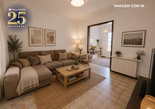 Etagenwohnung  Calle consell de cent. Amplio y luminoso piso con encanto en finca regia a tocar de la