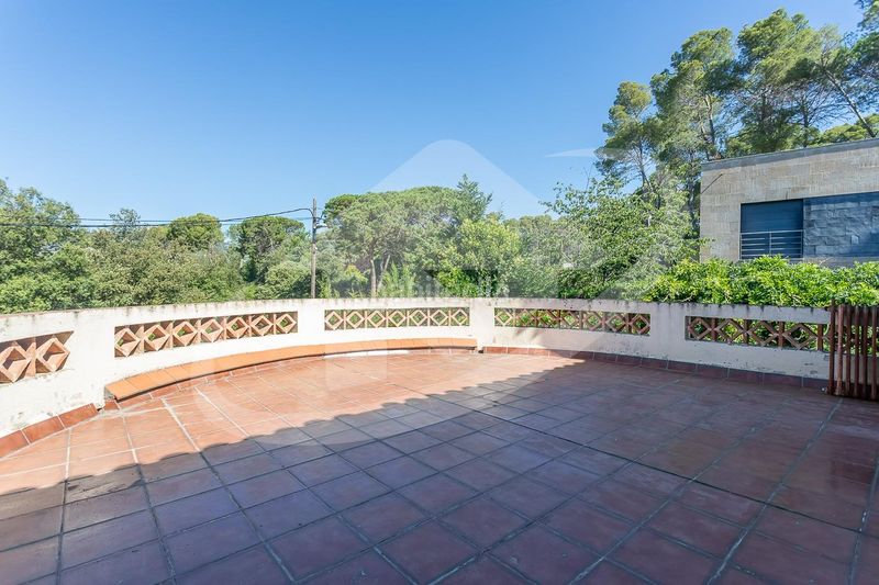 Foto 1cbe9bde-69ad-4702-8230-a54baf1645bf. Casa amb calefacció aparcament piscina a Matadepera