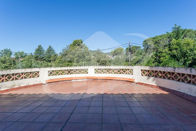 Foto ee946245-2b46-489e-a75d-6116873be18b. Casa amb calefacció aparcament piscina a Matadepera