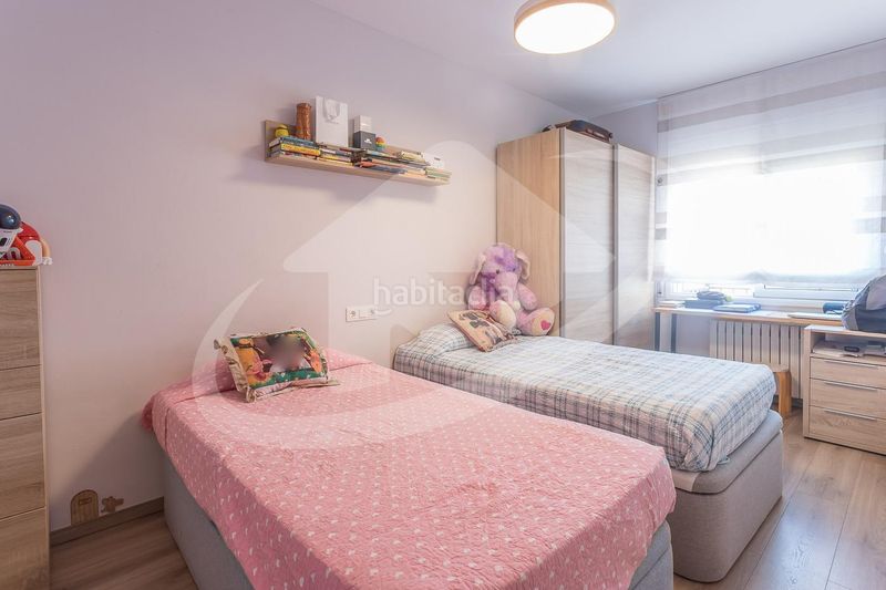 Foto 4b5716a1-fd11-4810-b263-bce45a986e6f. Pis amb calefacció a Eixample Sabadell
