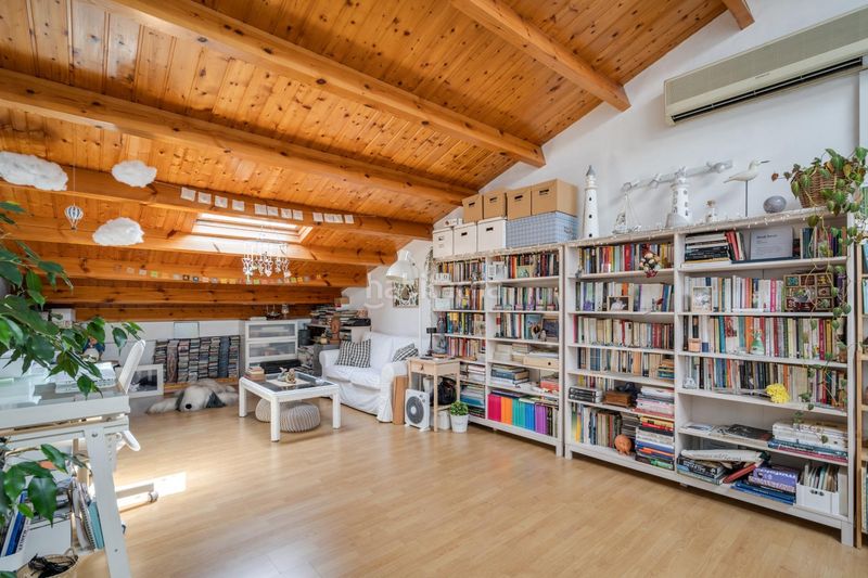 Foto 0c8a3882-a3d5-4325-9a2c-ab39ebd7c09c. Casa adossada amb calefacció aparcament a Gràcia Sabadell