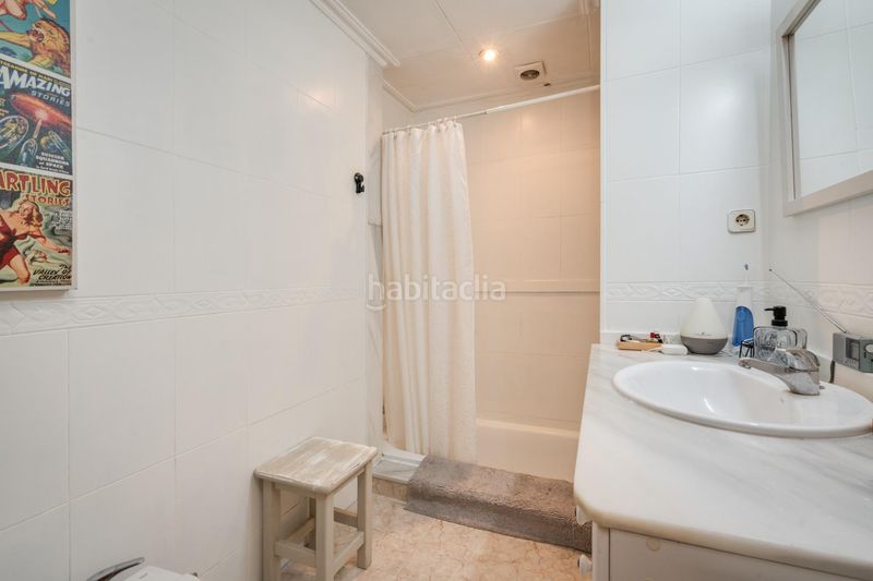 Foto 27961f1b-3223-4984-bd2e-4155aa8ce8a7. Casa adossada amb calefacció aparcament a Gràcia Sabadell