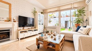 Casa adossada a Gràcia. Casa con mucho encanto en el corazón del barrio de gracia