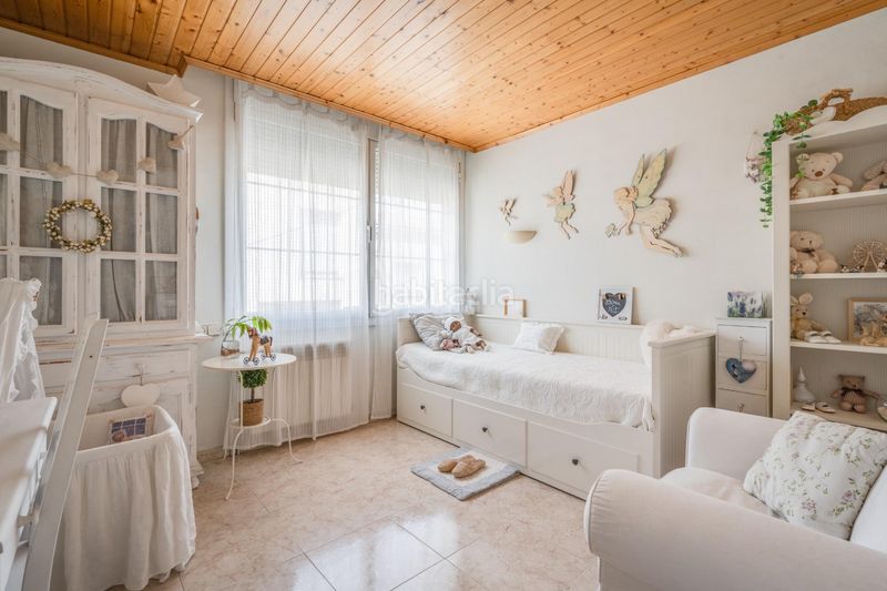 Foto c3014642-2017-47af-8a64-11b1f88690d5. Casa adossada amb calefacció aparcament a Gràcia Sabadell
