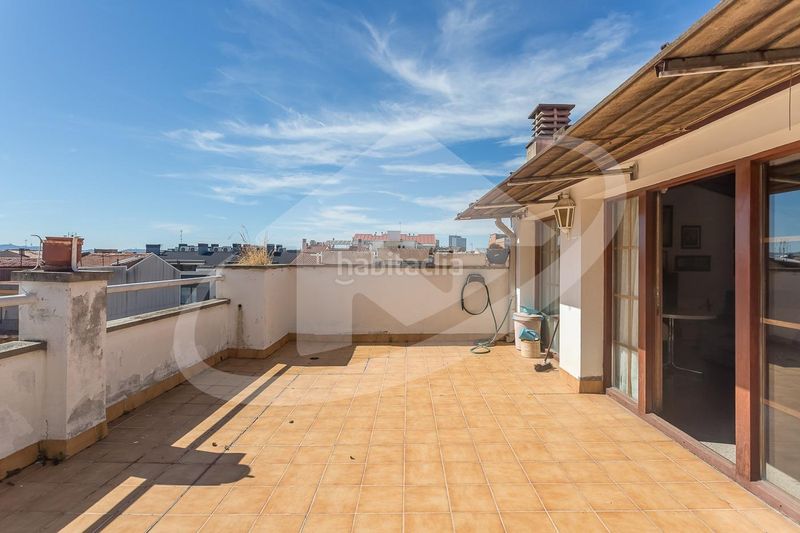 Foto bd3c57ab-9af3-47ca-afff-38d47291685c. Casa amb calefacció aparcament a Creu Alta Sabadell