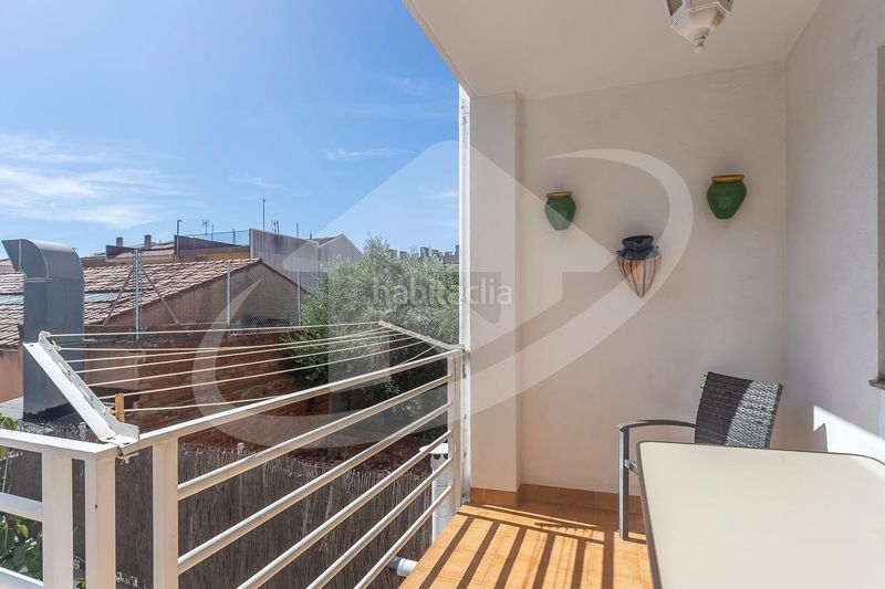Foto ea35fab5-0454-4900-baf2-5e7a2e0e177b. Casa amb calefacció aparcament a Creu Alta Sabadell