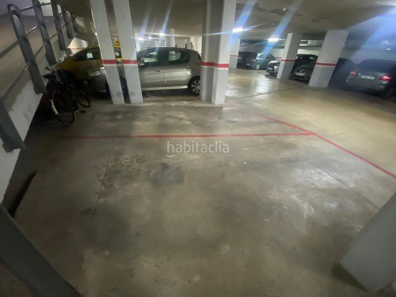 Foto 3128768f-dedd-4a29-9d1b-017ecbc09dc9. Parking voiture dans Centre Sabadell