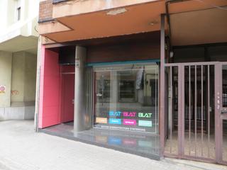 Location Local commercial à Centre. Local de 130m2 en ronda ponent