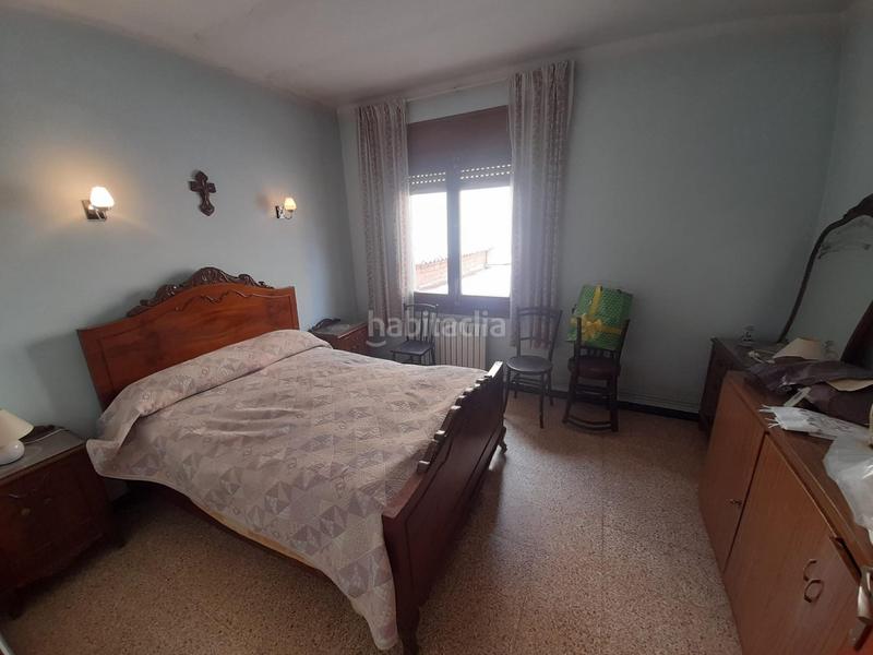 Foto 07806d4d-3df9-4c59-9ef6-b40290cadda2. Casa  de esquinera 23 x 18 metros de fachada en torre romeo bajo en Sabadell