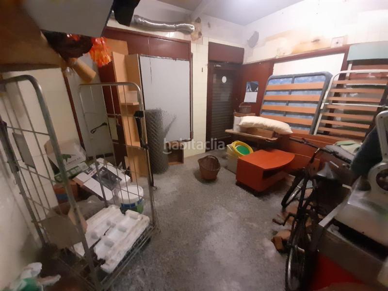 Foto 39cb3fec-9424-4a4d-b523-576b00e7a327. Casa  de esquinera 23 x 18 metros de fachada en torre romeo bajo en Sabadell