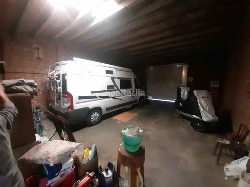 Foto 4473762b-5f8c-4ea0-ab71-d8fb5b175c71. Casa  de esquinera 23 x 18 metros de fachada en torre romeo bajo en Sabadell