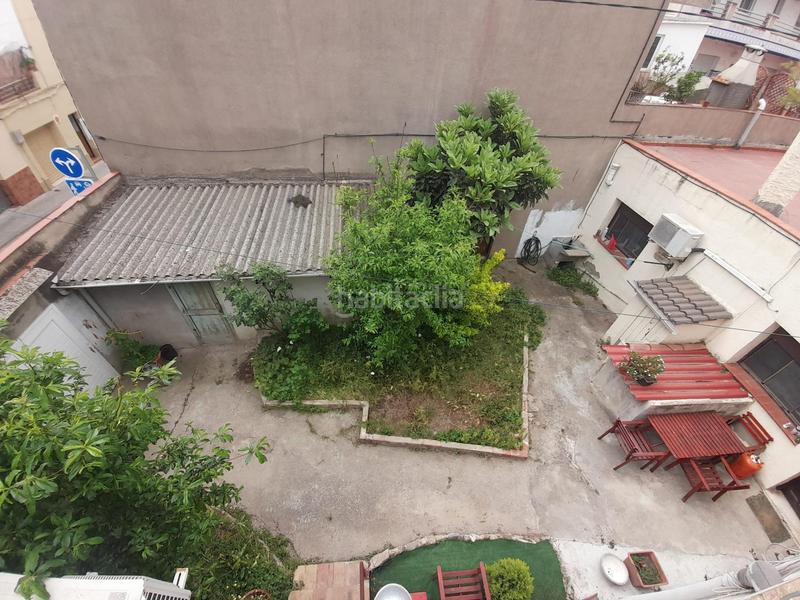 Foto c8ad3083-a085-4b09-9cb2-737642d9f65c. Casa  de esquinera 23 x 18 metros de fachada en torre romeo bajo en Sabadell