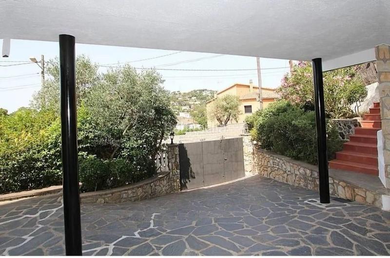 Foto df4e09ba-9d9a-413e-8ad0-18a407fd947e. Masia amb aparcament piscina a Residencial Park Maçanet de la Selva
