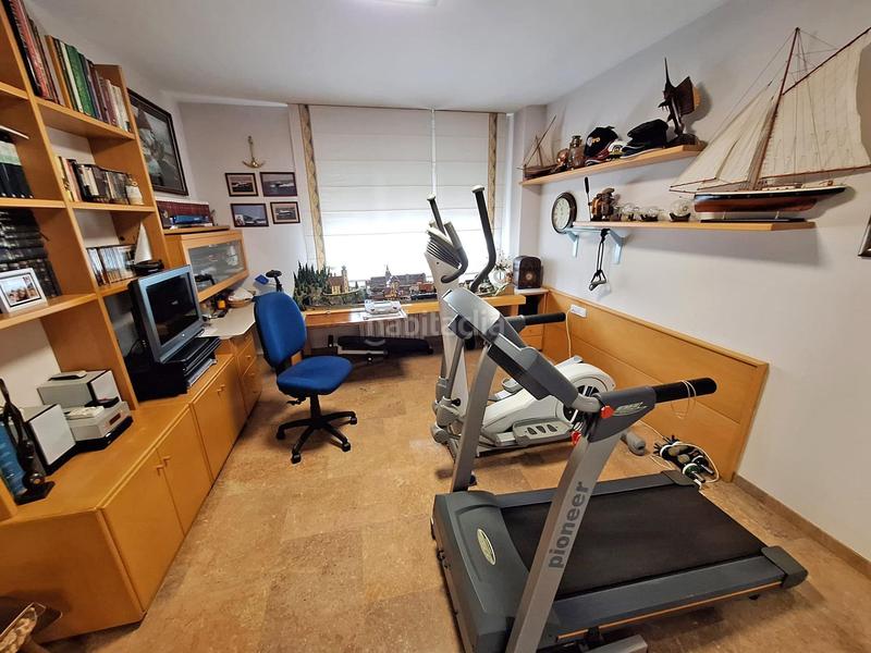 Foto a3eb1a42-0456-4a66-88c4-eed7b7490964. Casa amb aparcament a Centre Sabadell
