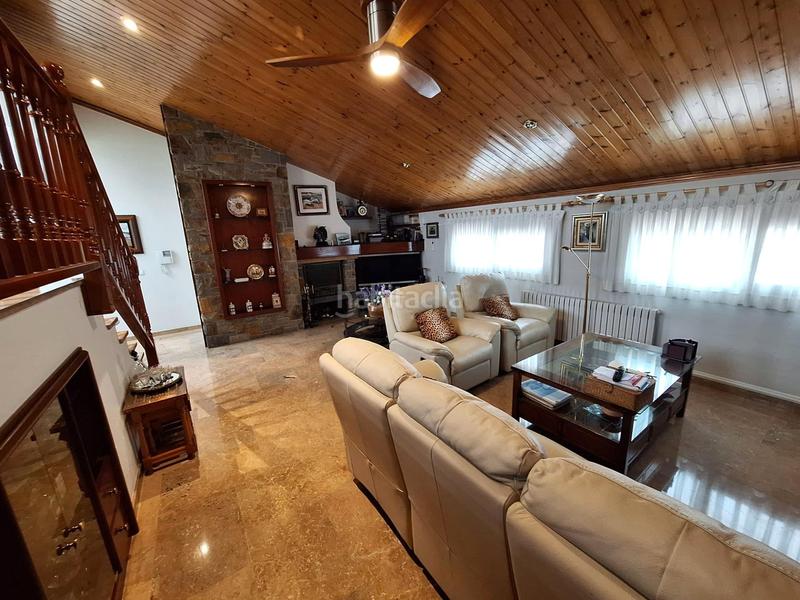 Foto a6ed0da3-5bab-426c-b8d9-e82fe69e375a. Casa amb aparcament a Centre Sabadell