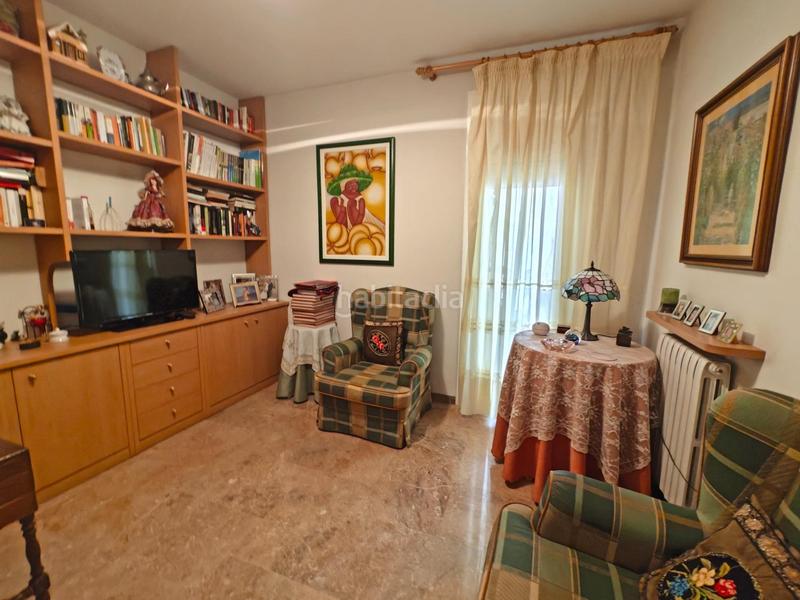 Foto dfffd7c1-17e5-468f-b48e-c4a76333e77e. Casa amb aparcament a Centre Sabadell