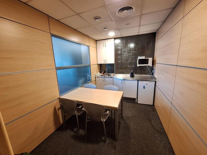 Foto 99b6879b-214d-49eb-936c-8a81fab077f1. Oficina fantasticas oficinas en eix macià en Creu Alta Sabadell