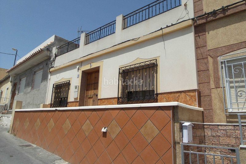 Foto 822919c9-adbc-4a05-b3e3-bf0513cba1f0. Casa  de pueblo en Berja