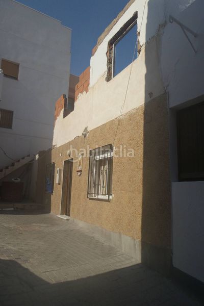 Foto be0cf5b5-e03b-4710-96ff-dcad13b240aa. Casa a Adra