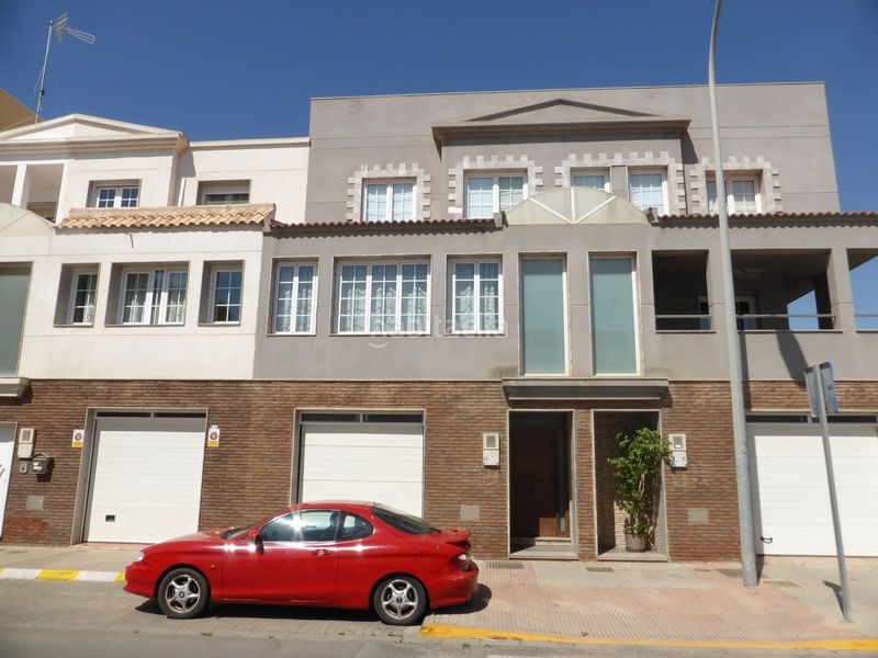 Foto 14a8c55d-d723-43c0-b493-82aa68238626. Casa chalet okupado en Pabellón - Estación - El Corte Inglés Ejido (El)