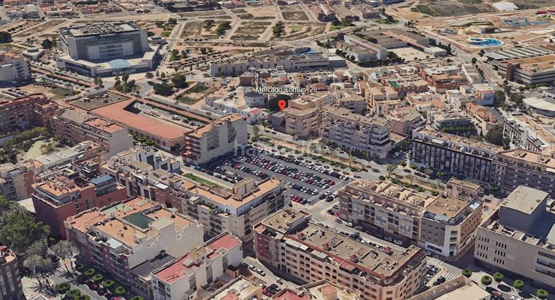 Foto e152f445-013f-4875-9d14-86180db1ce13. Casa chalet okupado en Pabellón - Estación - El Corte Inglés Ejido (El)