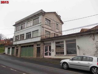 Haus  Doctor sixto mauriz. Casa de pueblo