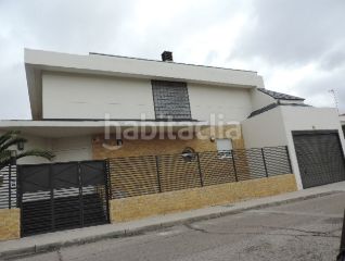 Foto bd4b2ea2-deae-4e1f-909b-2f8f7f9e8620. Casa a Griñón