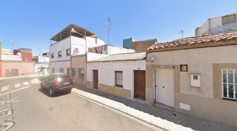 Foto 30d2d94d-4f68-4bb7-bfef-f10204a019ff. Casa adossada a San Roque - Ronda Norte Badajoz