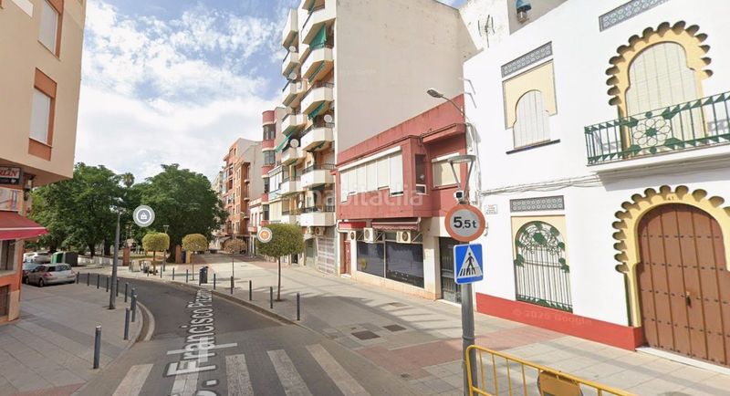 Foto 03ad9c1f-0ca1-4829-826d-30d037565066. Oficina a Almendralejo
