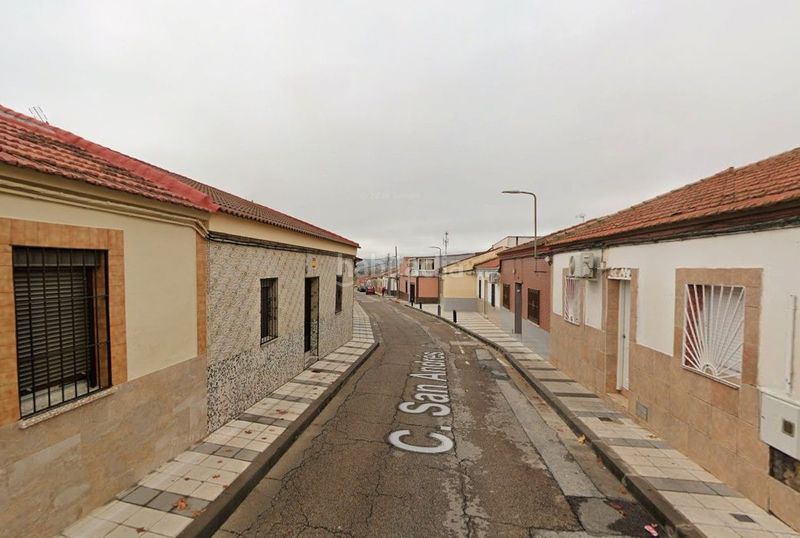 Foto d7e93296-61ba-47f7-b153-8ea9e2815f05. Casa amb aparcament a Carretera de Córdoba - Libertad Puertollano