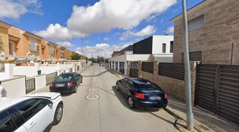 Foto b5de6d2a-421d-45f9-ad20-e5c3778ca5af. Casa amb aparcament a Valdepeñas