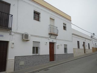 Casa  Cristobal colon. Casa de pueblo