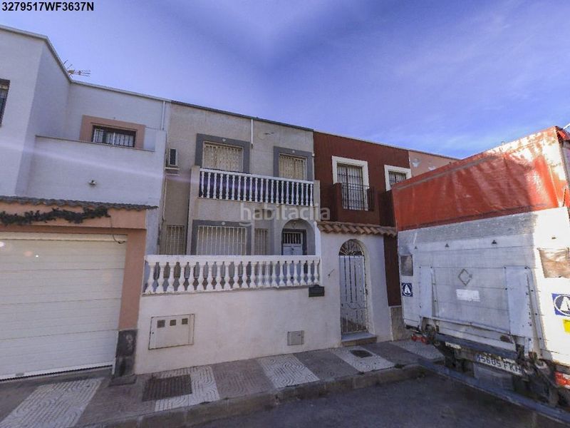 Foto b99c1db4-e0aa-4b39-88d2-6019f35662df. Casa a Carretera Mojonera - Cortijos de Marín Roquetas de Mar