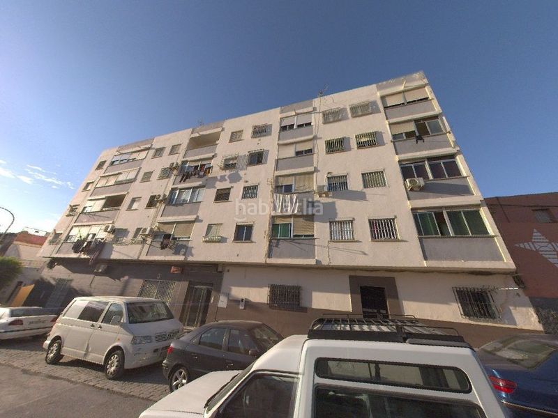 Foto d2bfee56-9b10-4caf-a451-ec4def402799. Pis a La Chanca - Pescadería Almería
