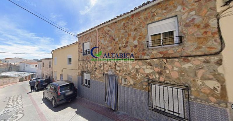 Foto ce71c0c7-257a-45eb-9dfb-6dc5f27b4ace. Casa a Huelma