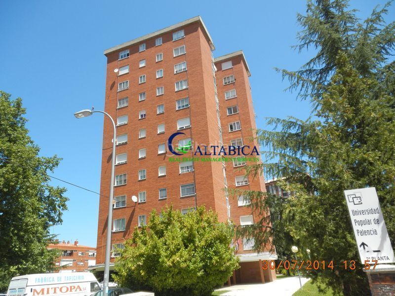 Foto cdf639ab-7eb7-475d-8a1c-37dd631f6dc6. Pis a Pan y Guindas Palencia