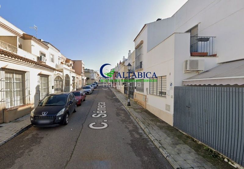 Foto a74f498f-b40e-42df-b03c-228c6cc3de07. Casa a Puebla del Río (La)