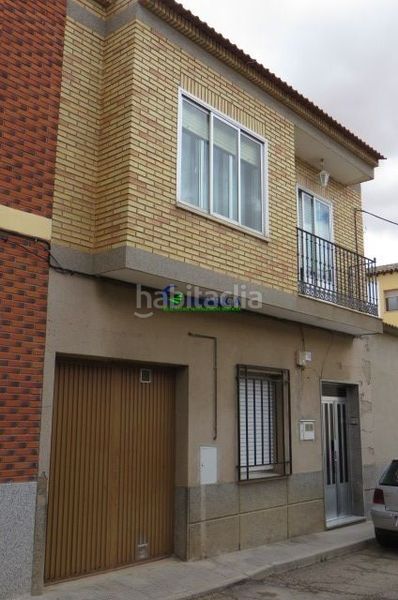 Foto f8be3ace-ad3d-4938-929e-548a8e800c6a. Casa a Mora