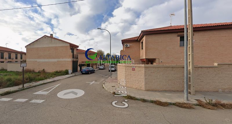Foto 2b32b295-6fa3-4880-bf04-c1cbbc634727. Casa a Mora