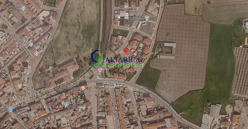 Foto a529b907-f055-4f7e-a3ac-8357b32599ed. Casa a Mora