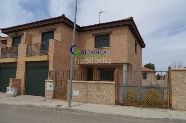 Foto 97b97611-9e1d-4509-a309-12d185cfba41. Casa in Mora