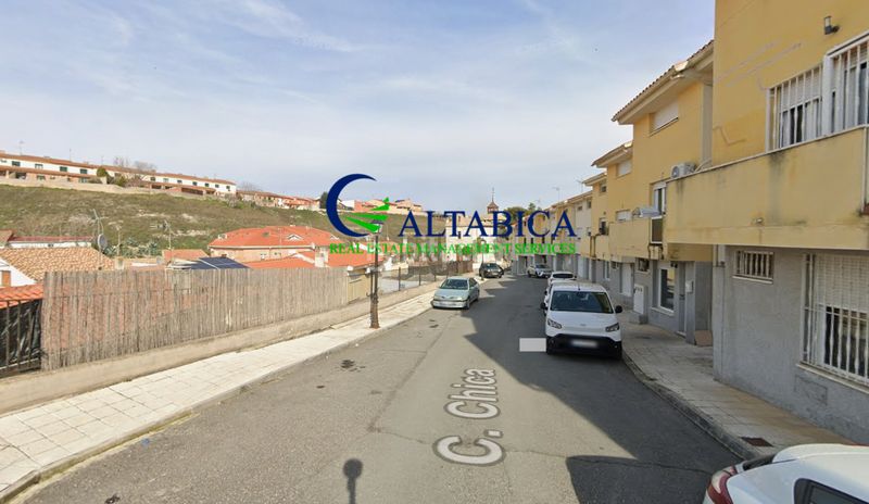 Foto 3de6abd0-3f94-4eaa-bfa9-2d3df9bb67f1. Casa amb aparcament a Borox